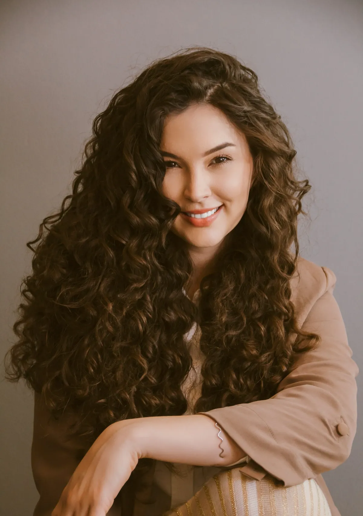 Luana Lopes, cantora, compositora e mentora vocal